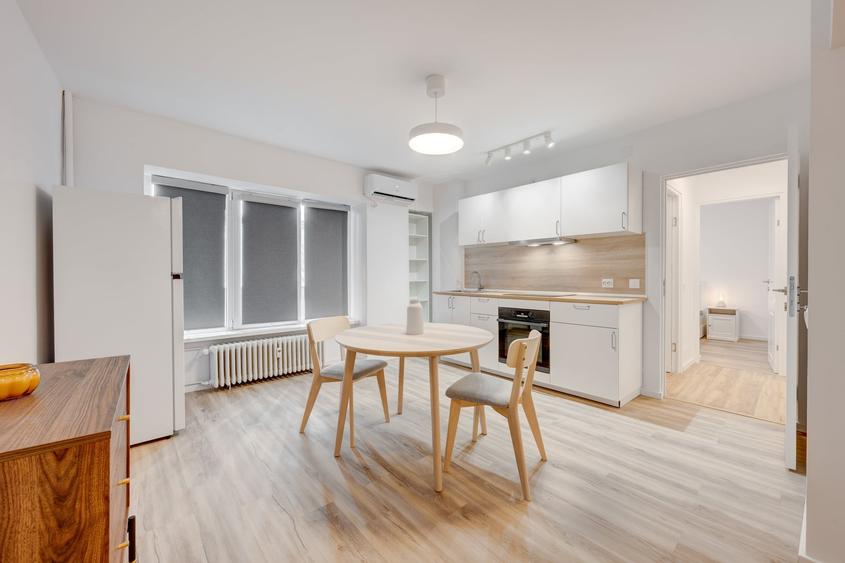 Apartament cu 2 camere decomandat în Sala Palatului