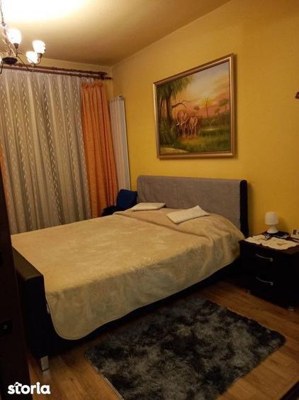 Apartament cu 3 camere, mobilat în Florești