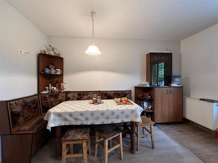 Casă individuală cu 6 camere cu Teren 5700 Mp în Cicârlău