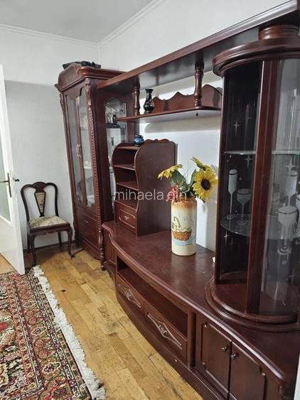 Apartament cu 3 camere in cartierul Craiovei Etaj 1