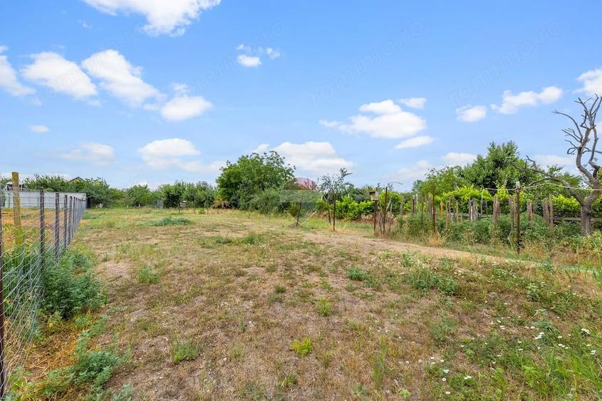 Casă cu 3 camere cu Teren 1480 Mp în Gai
