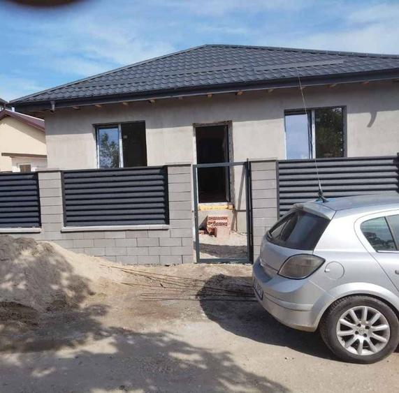 Casă cu 3 camere în Berceni