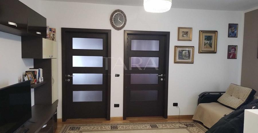 Apartament cu 3 camere semidecomandat, mobilat în Florești — fotografia 1