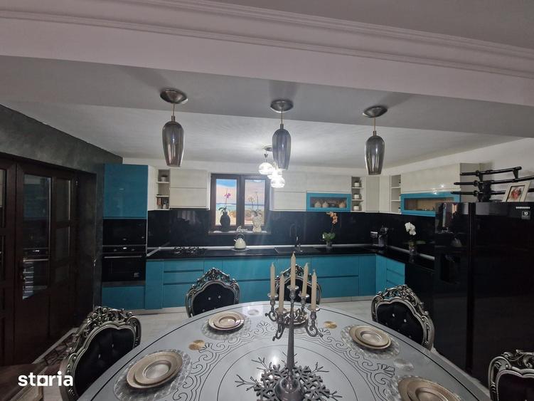 Casă cu 7 camere cu Teren 416 Mp în Chiajna