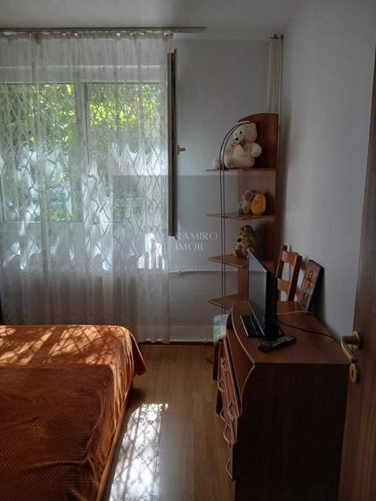 Apartament cu 2 camere semidecomandat în Progresul
