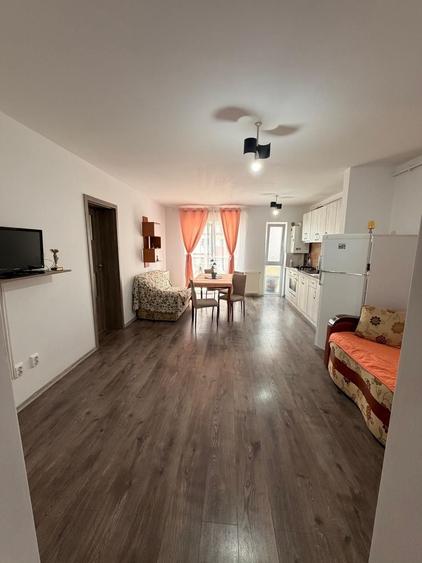 Apartament cu 2 camere decomandat în Exterior Vest