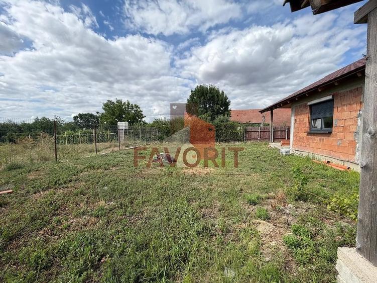 Casă cu 4 camere cu Teren 860 Mp în Covaci