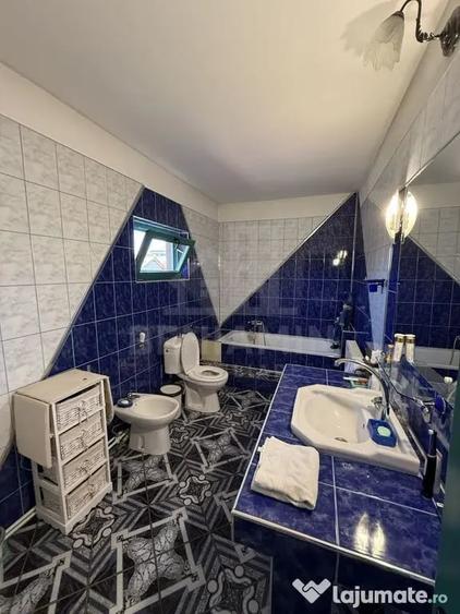 Casă cu 5 camere cu Teren 1039 Mp în Rovine