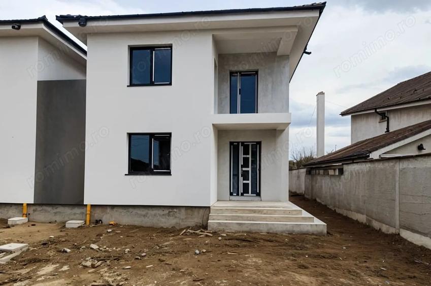 Casă cu 5 camere cu Teren 405 Mp în Oncea