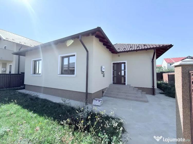Casă cu 3 camere cu Teren 300 Mp în Central