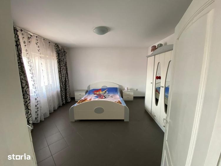 Casă cu 5 camere decomandat cu Teren 260 Mp în Crângași