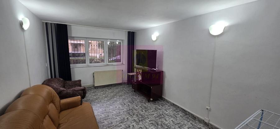 Apartament cu 3 camere decomandat în Autogară