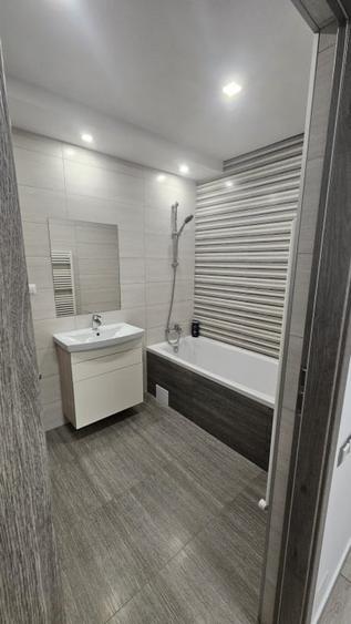 Apartament cu 2 camere semidecomandat în Florești