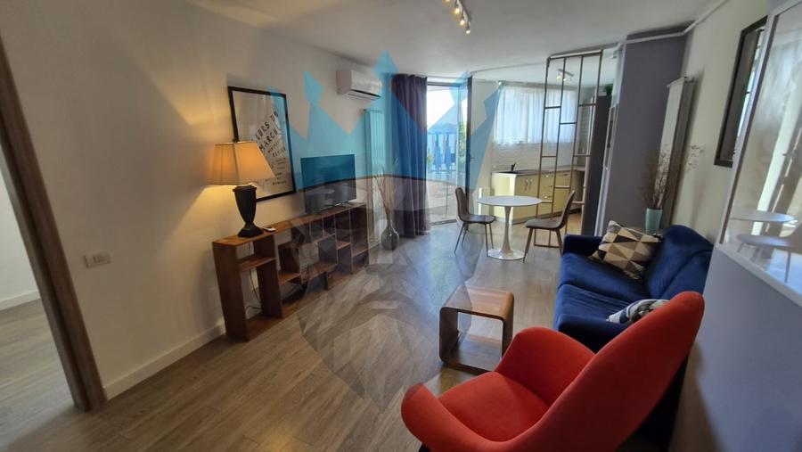 Apartament cu 2 camere decomandat, mobilat în P-ța Victoriei