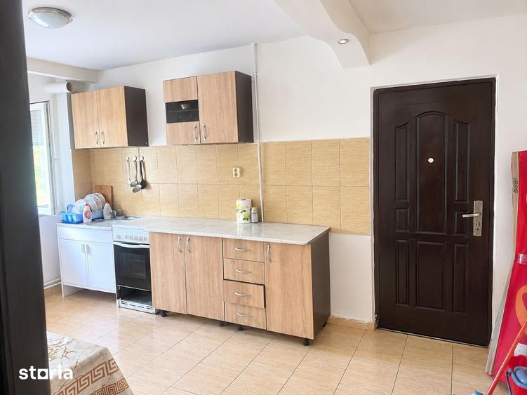 Apartament cu 2 camere semidecomandat în Calea București