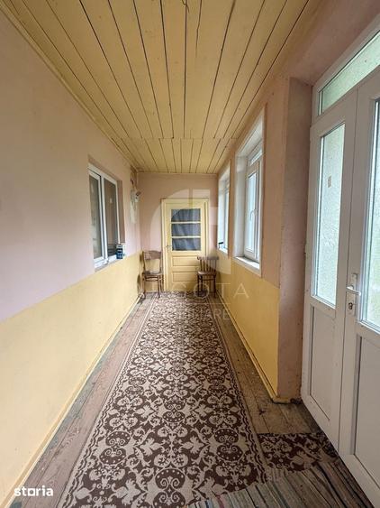 Casă cu 4 camere cu Teren 4075 Mp în Cotu Ciorii
