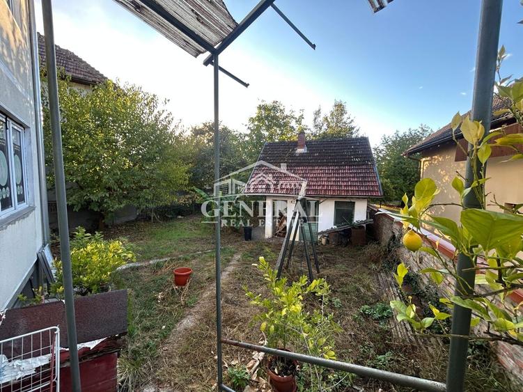 Casă individuală cu 5 camere cu Canalizare în Valea Roșie