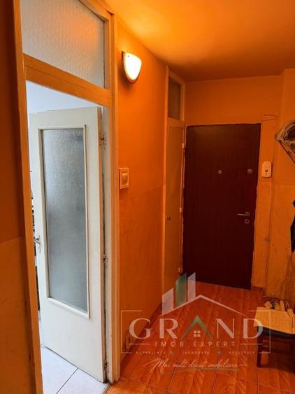 Apartament cu 3 camere decomandat, mobilat în Mărăști