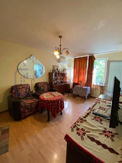 Apartament cu 2 camere decomandat, mobilat în Sălăjan