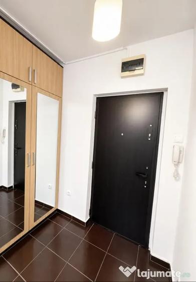 Apartament cu 2 camere semidecomandat în Victoriei
