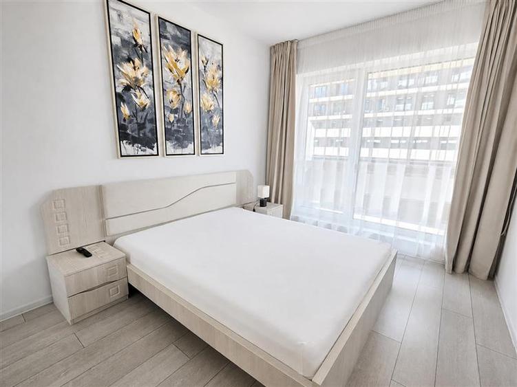Apartament cu 2 camere decomandat, mobilat în Tractorul