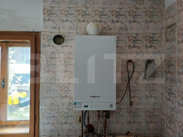 Casă individuală cu 6 camere cu Canalizare în Tureni