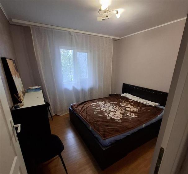 Apartament cu 2 camere semidecomandat, mobilat în Baza 3