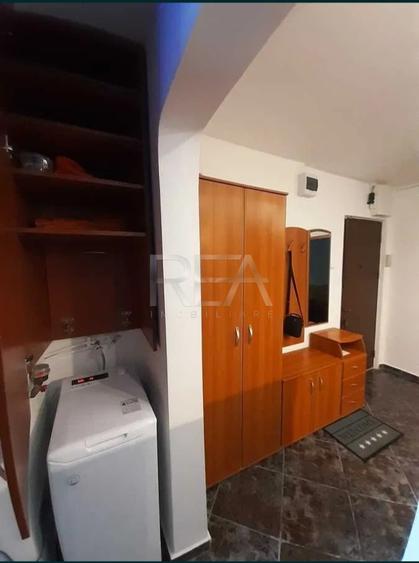 Apartament cu 2 camere decomandat, mobilat în Apărătorii Patriei