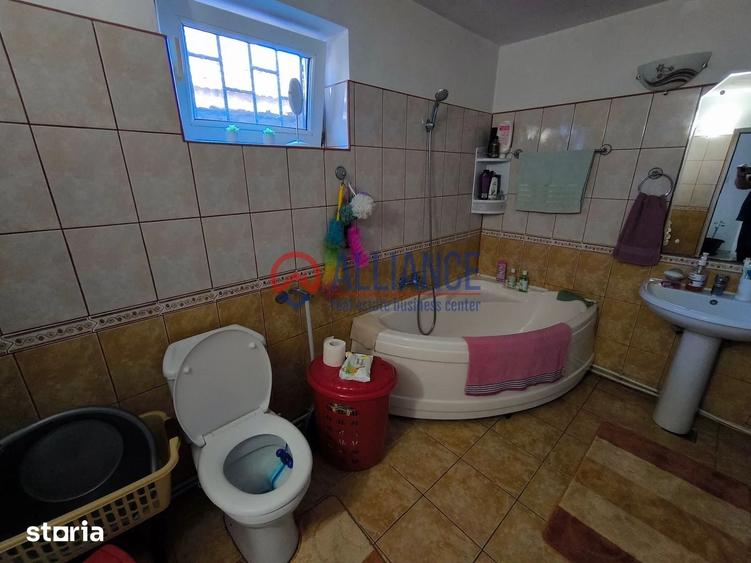 Casă cu 4 camere cu Teren 770 Mp în Viile Noi