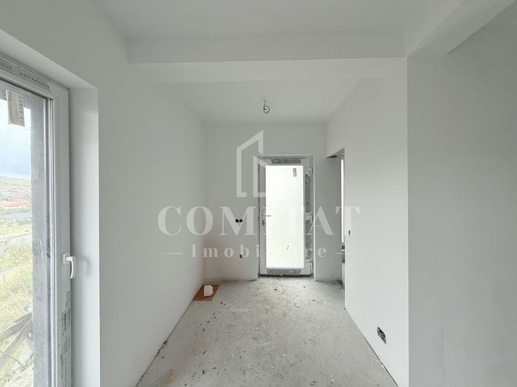 Casă individuală cu 5 camere cu Canalizare în Chinteni