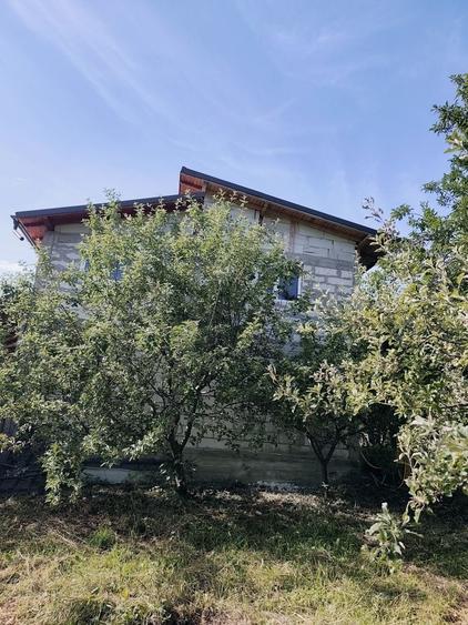 Casă cu 4 camere în Corbșori
