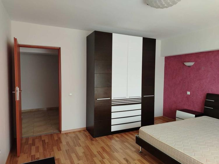 Apartament cu 2 camere decomandat în 9 Mai