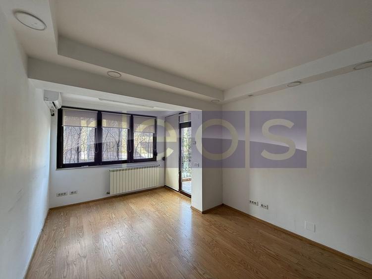 Casă individuală cu 7 camere cu Canalizare în Floreasca