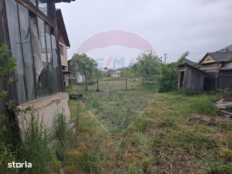 Teren de 1816 mp, în Central