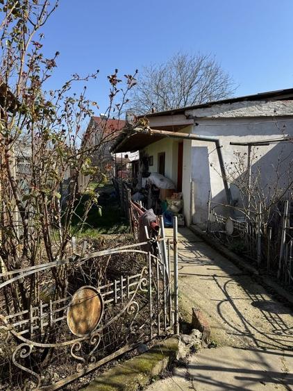 Casă cu 3 camere cu Teren 317 Mp în Central