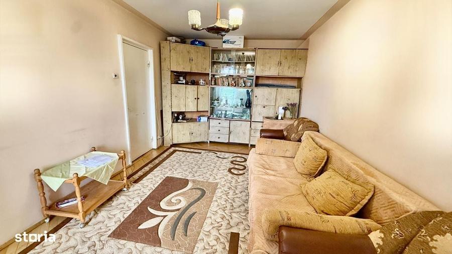 Apartament cu 3 camere decomandat în Tătărași