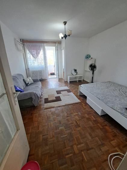 Garsonieră semidecomandată în Brazda lui Novac
