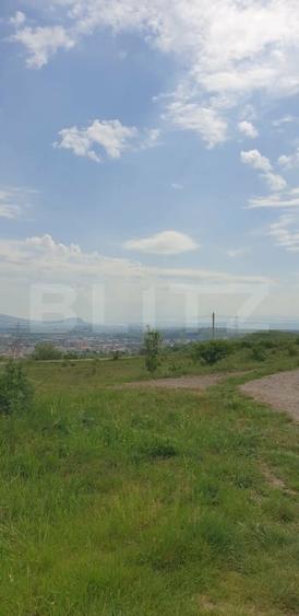 Teren Construcții intravilan de 614 mp, în Vulcan