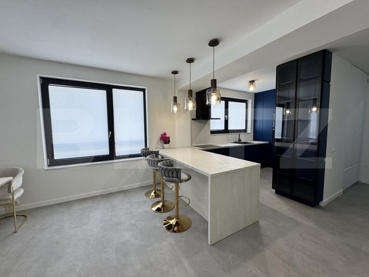 Apartament cu 3 camere decomandat, mobilat în Sud