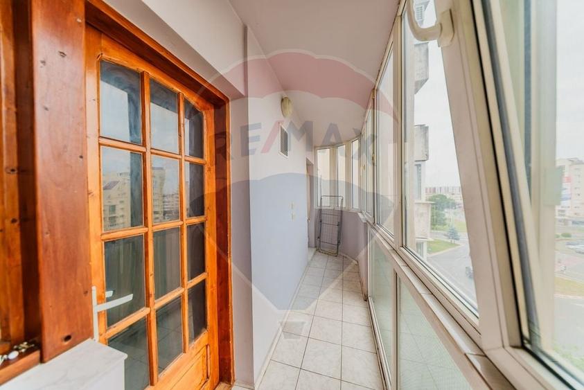 Apartament cu 2 camere semidecomandat, mobilat în P-ța Spitalului
