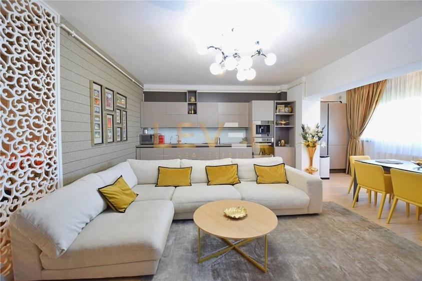 Apartament cu 4 camere decomandat, mobilat în Herăstrău