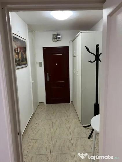 Garsonieră decomandată în Brâncoveanu