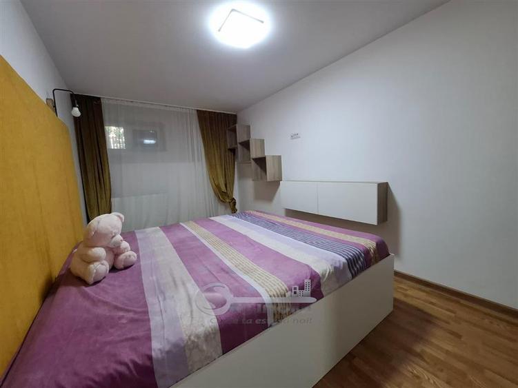 Apartament cu 4 camere decomandat, mobilat în Cug