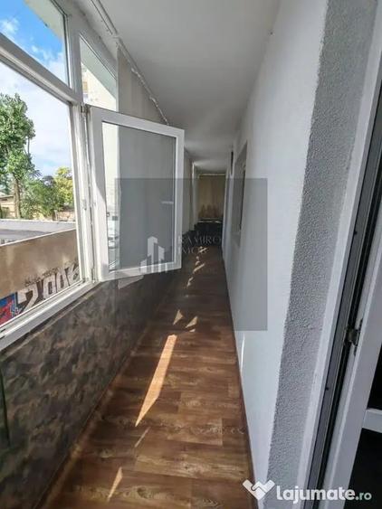 Apartament cu 3 camere semidecomandat în Mărgeanului