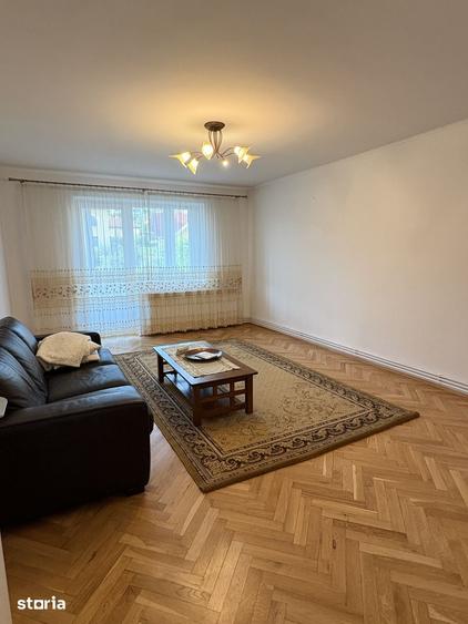 Apartament cu 4 camere în Central