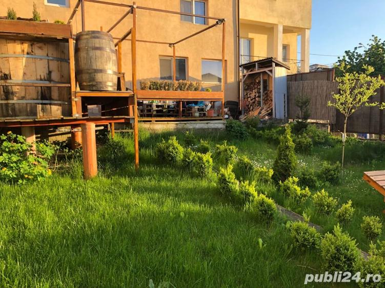 Casă cu 6 camere în Zorilor