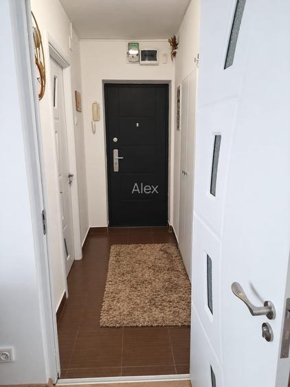 Vand apartament 2 camere semidecomandat