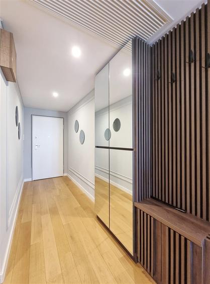 Apartament cu 4 camere semidecomandat, mobilat în Herăstrău