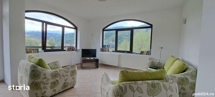 Casă cu Teren 1300 Mp în Bran