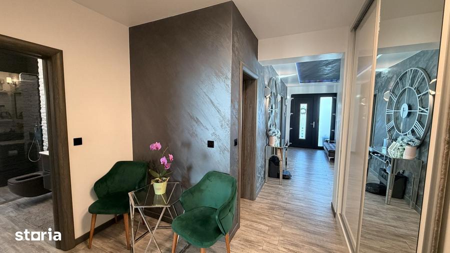 Casă cu 4 camere cu Teren 500 Mp în Central